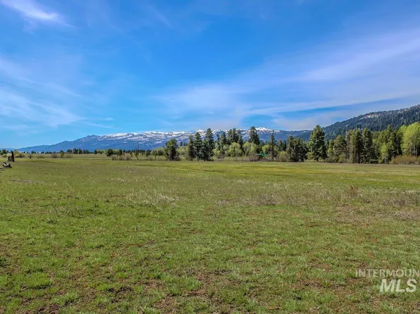 1895 Little Pine Rd, Donnelly, ID 83615