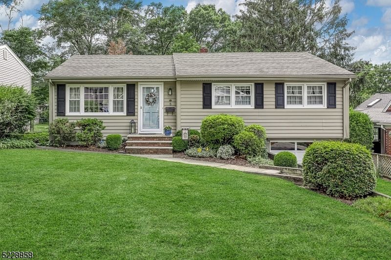 8 Winters St, Oakland, NJ 07436 Zillow