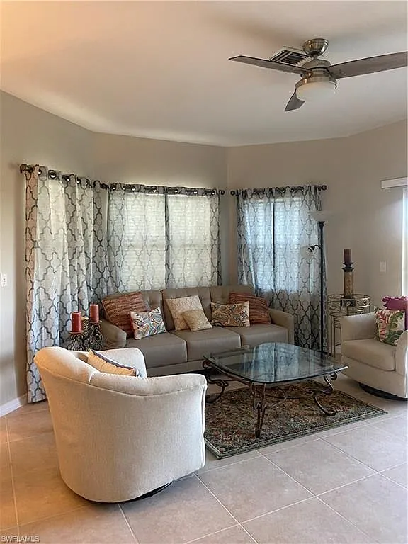 3 bed, 2.0 bath, 1520 sqft, $6,500 — Photo 4