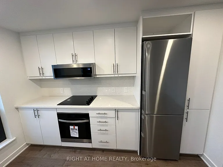 340 Queen St #2307 — Photo 7
