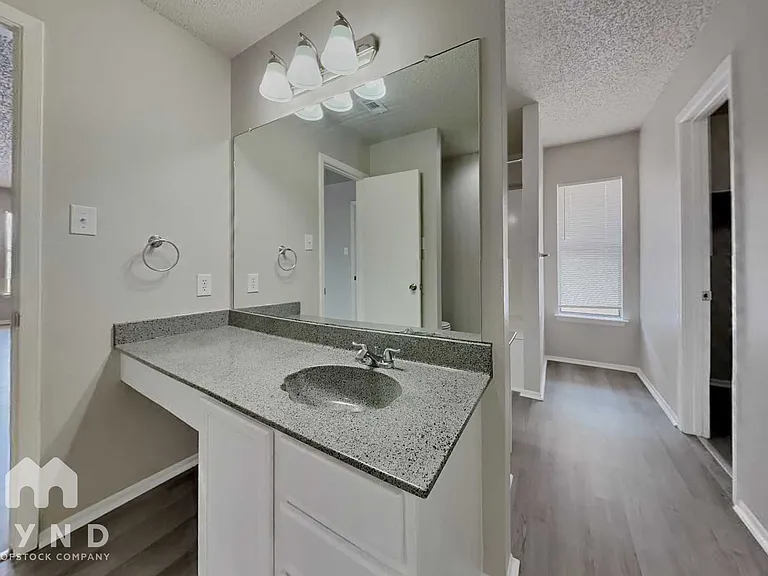 8031 Manderly Pl — Photo 11