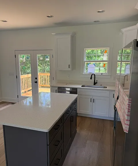 112 Rogers Ave — Photo 5