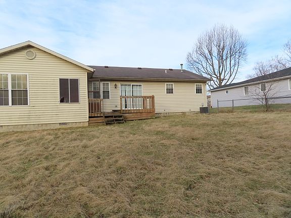 5th image of 230 N Birchwood Dr