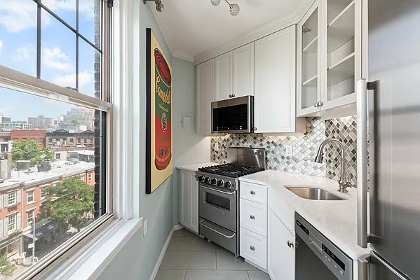 Sold by SERHANT. | media 7