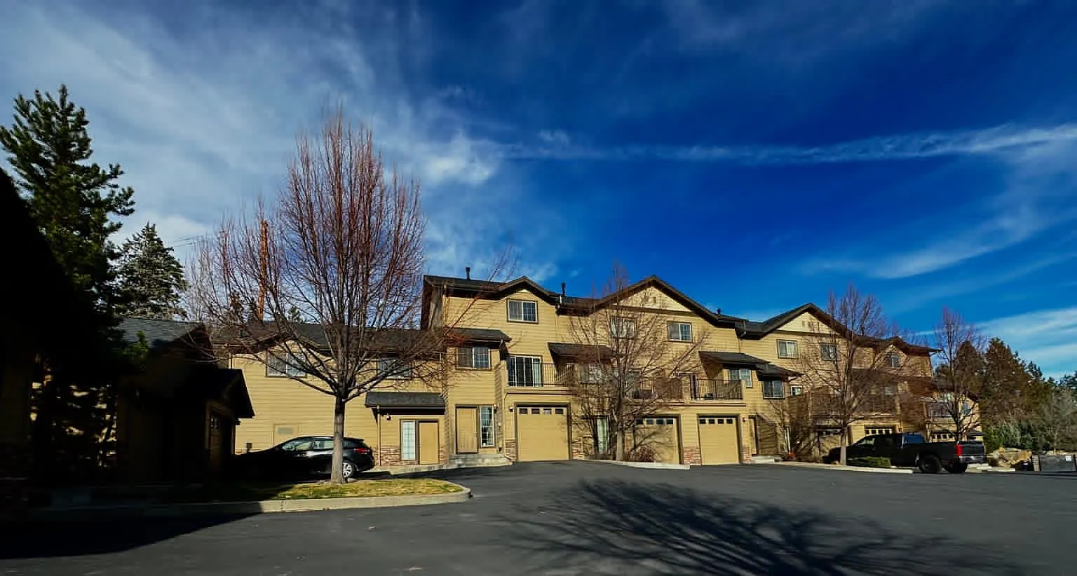 Westside Condominium Apartments — Photo 3