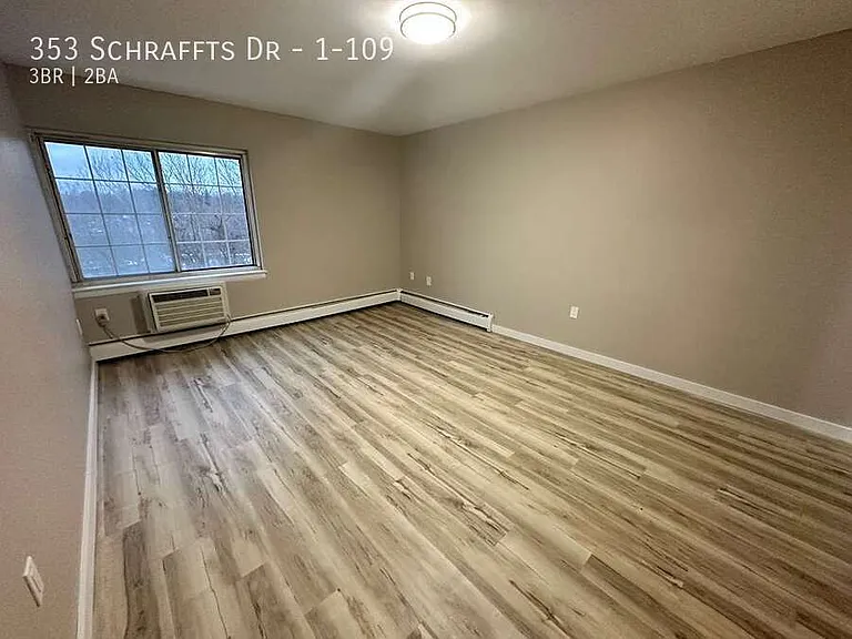 353 Schraffts Dr #1-109 — Photo 2