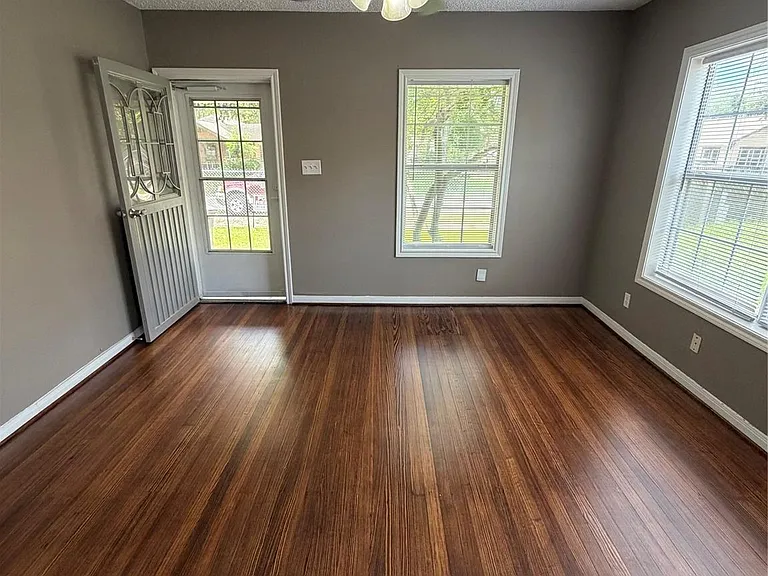 111 Inlane St — Photo 25
