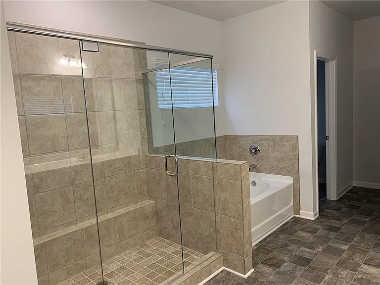 430 Broadmoor Dr — Photo 10