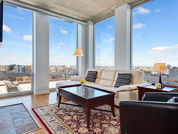 3rd image of 700 N Larrabee St APT 1501