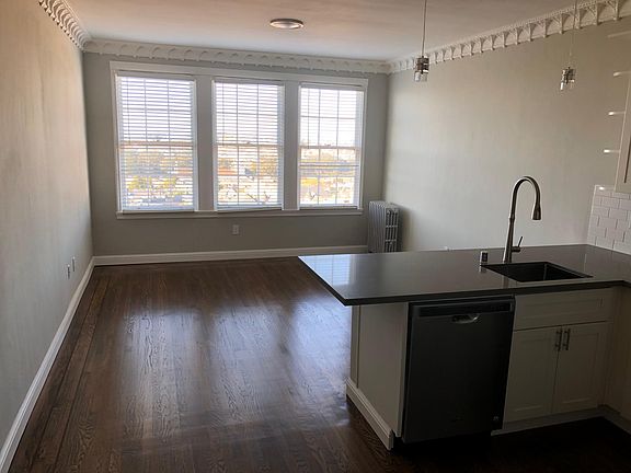 2nd image of 130 Frederick St APT 305