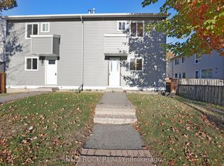 35 Thistledown Ct, Ottawa, ON K2J1J4