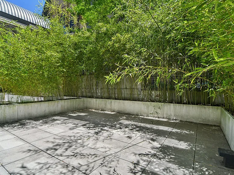 400 W 113th St #104 — Photo 9