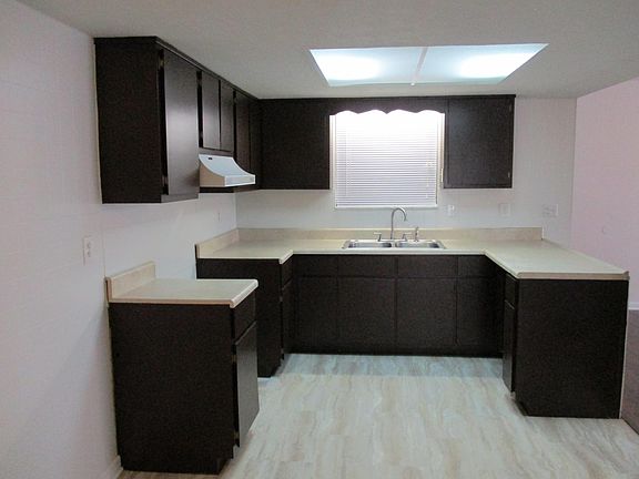 2nd image of 102 Westcliff Center St APT D