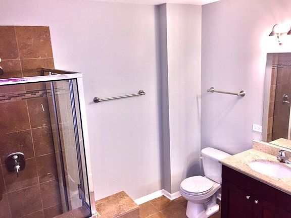 5th image of 6543 S Ingleside Ave #2