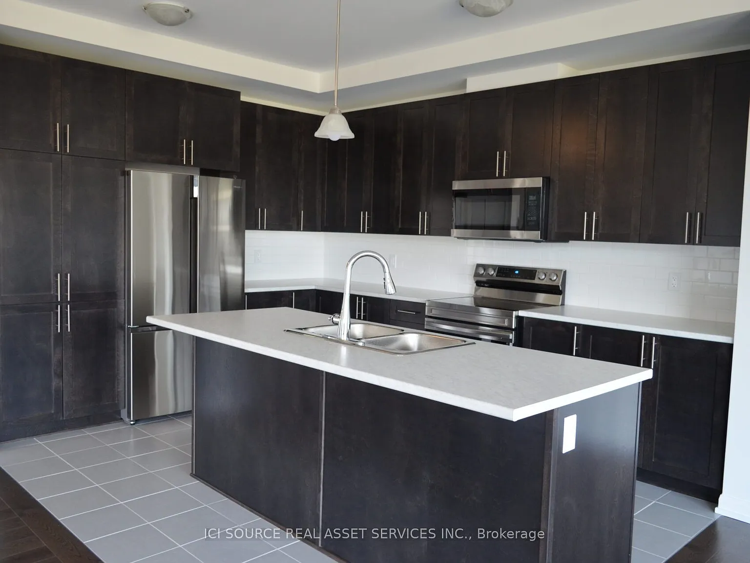 4 bed, $3,100 — Photo 3