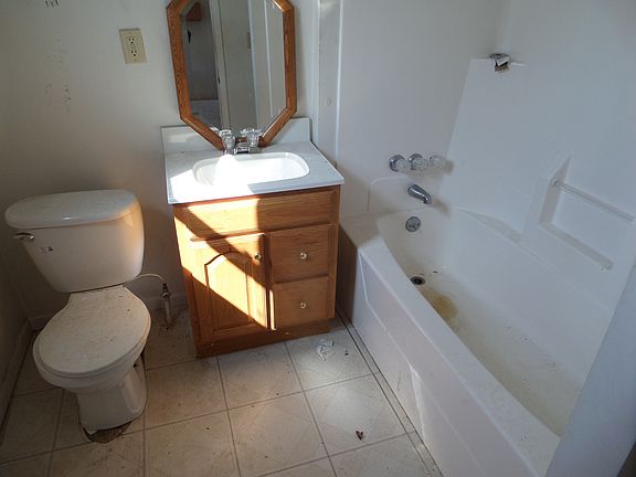 5th image of 1013 Mason St