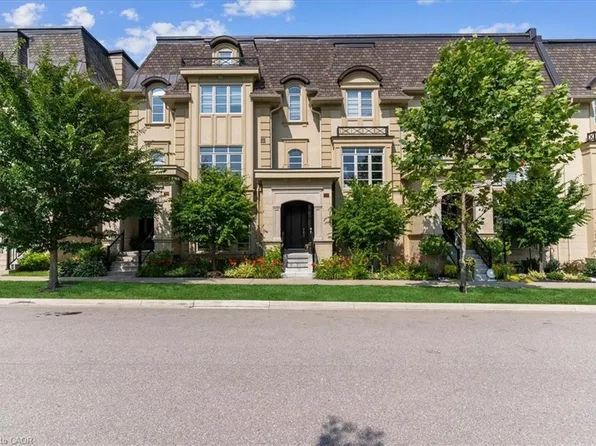 257 Hanover St, Oakville, ON L6K 0H3