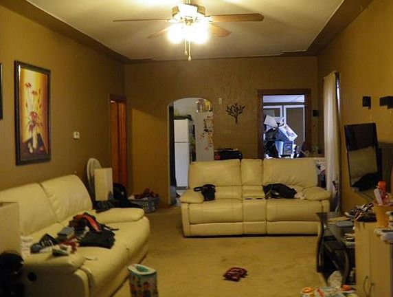 4th image of 310 W 23rd St