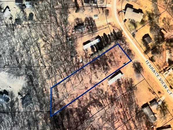 9374 Terrace View Ct, Jerome, MI 49249