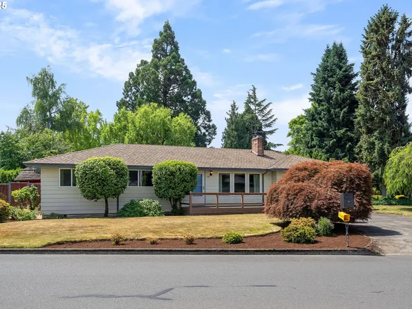 1160 NE Arrington Rd, Hillsboro, OR 97124