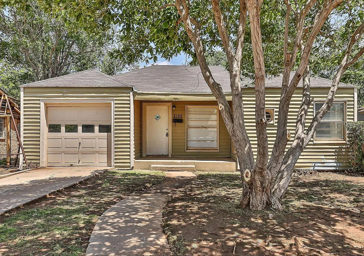 Charming 3 Bedroom with Character! — Photo 1