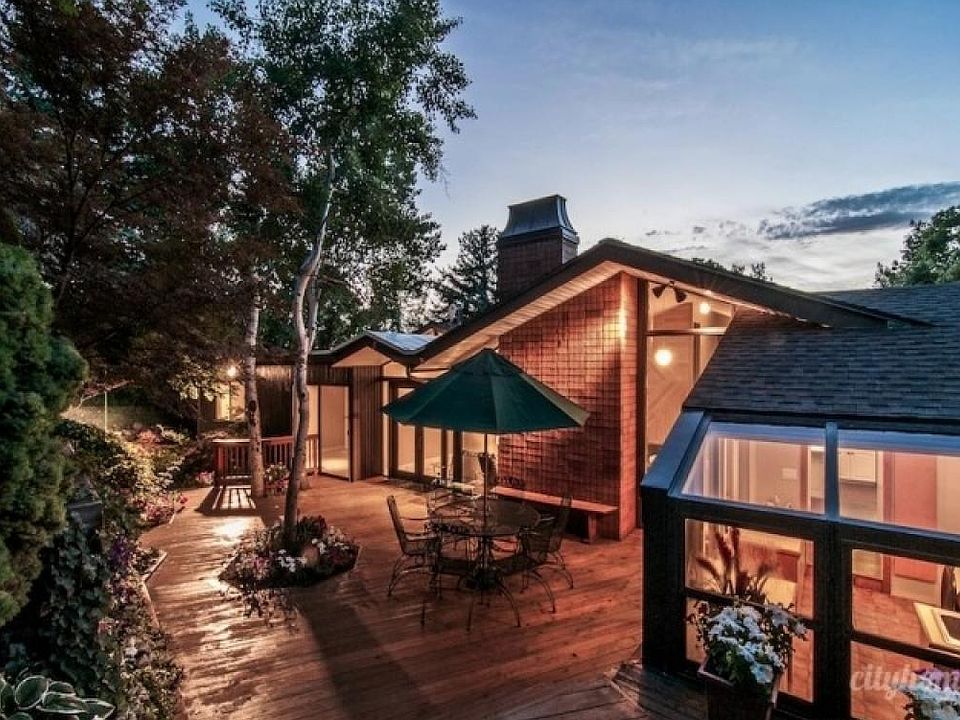 2nd image of 4463 S Covecrest Dr