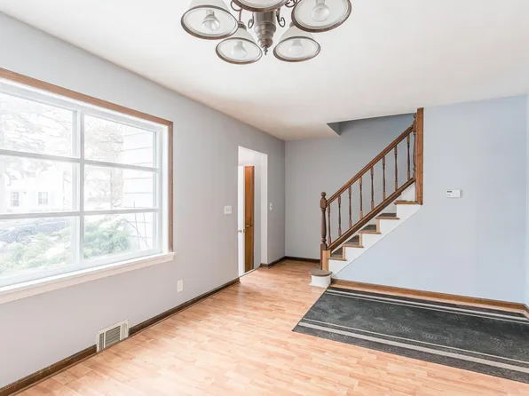 120 Weston Rd, Rochester, NY 14612
