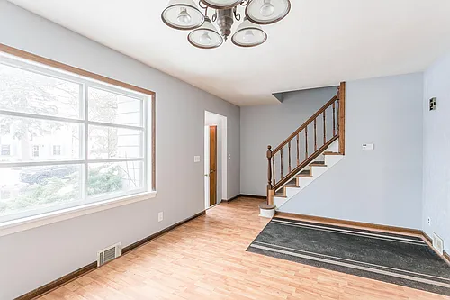 120 Weston Rd Photo 1