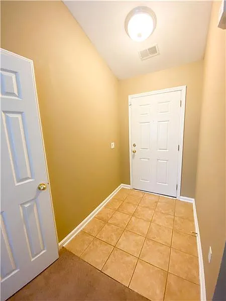 3 bed, 1259 sqft, $2,150 — Photo 2