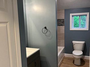 5 Apple St, Wareham, MA 02571