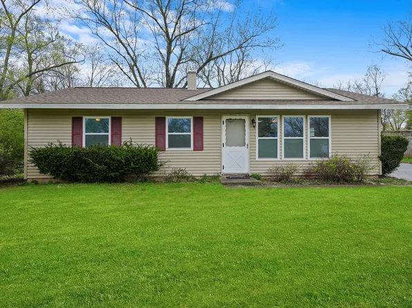 2219 Manor Ln, McHenry, IL 60051