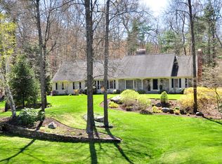 5 Saxon Woods, Avon, CT 06001