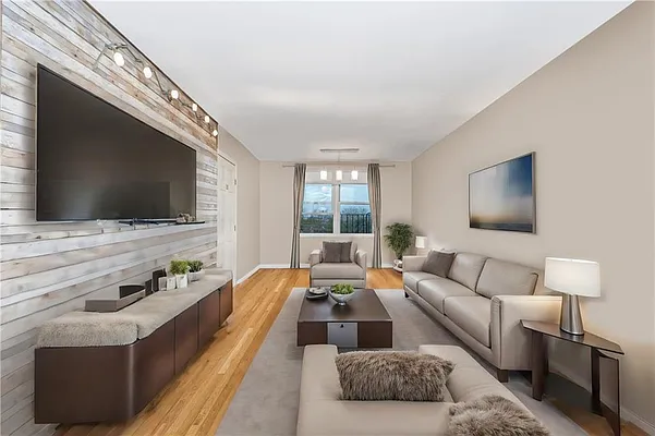 Sold by Remax Edge | media 5