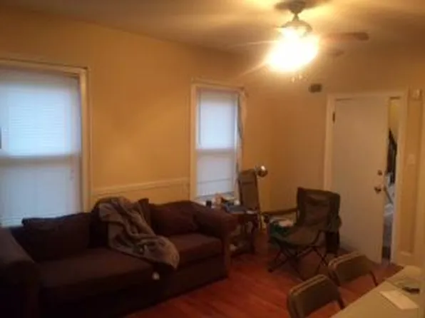 208 Willow St, New Haven, CT