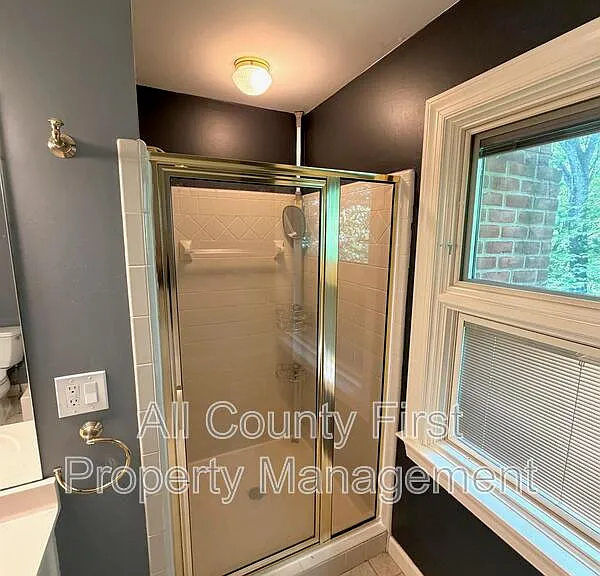 2438 Kings Arms Dr NE — Photo 31