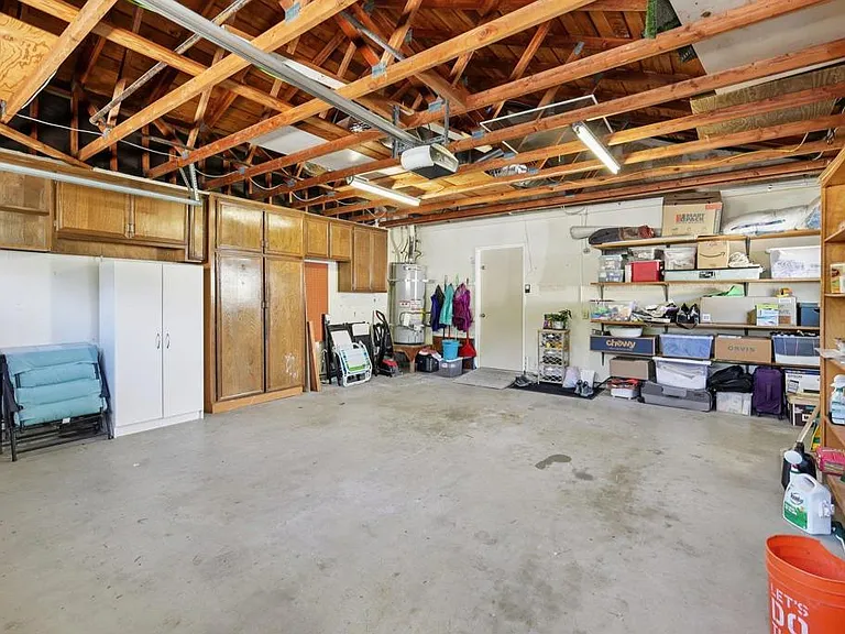 1767 Woodbine Pl — Photo 38