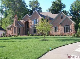 4406 High Ridge Dr, Akron, OH 44333