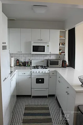 Rented by Hecht Group | media 24