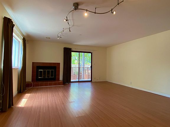 2nd image of 4153 El Camino Way APT C