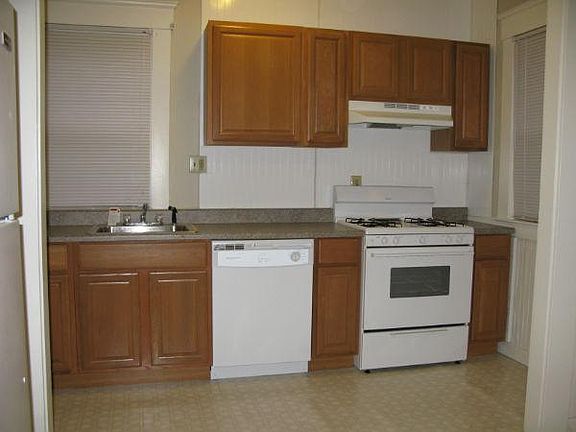 3rd image of 0 Richmond St
