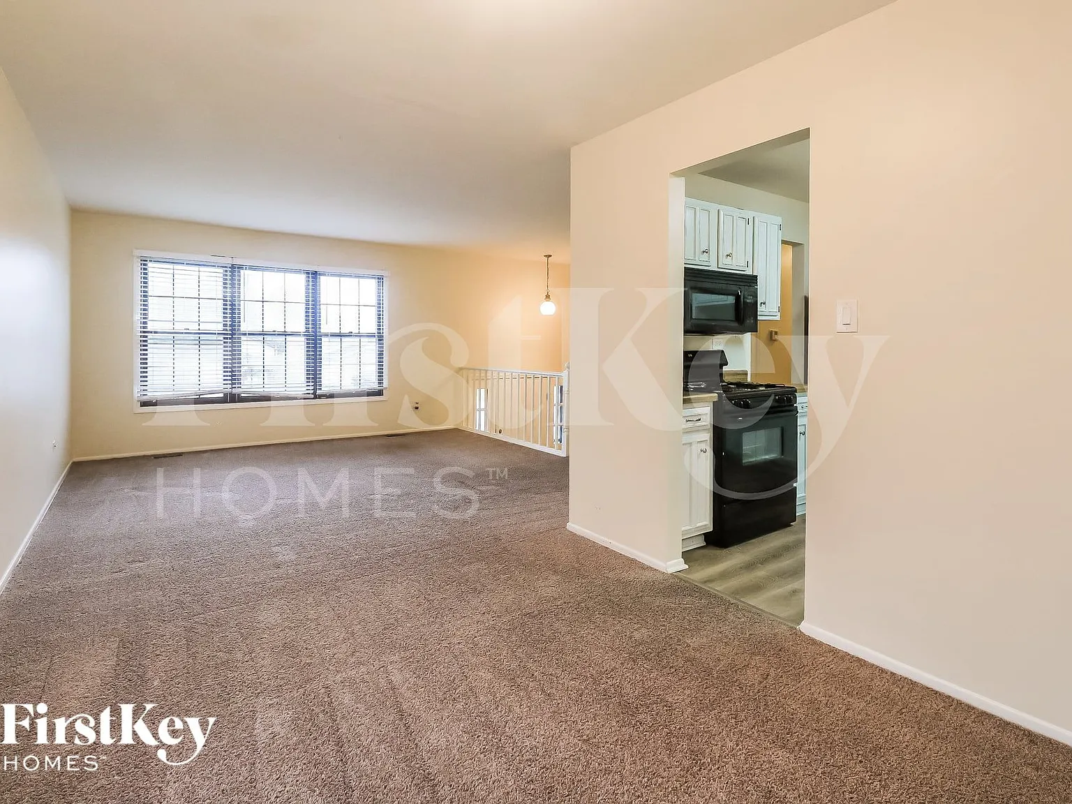 4 bed, 2.0 bath, 1215 sqft, $2,590 — Photo 4