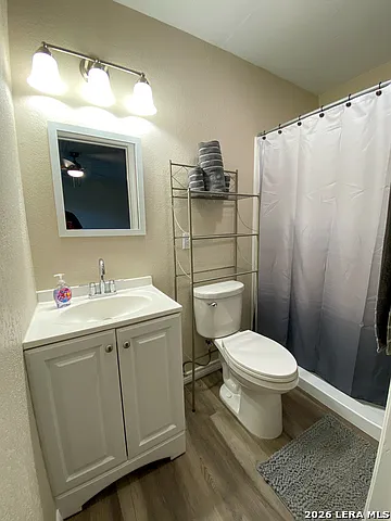 107 W Jewell St #B — Photo 12