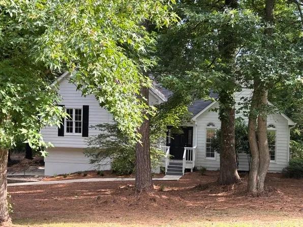 6030 Bridle Dr, Cumming, GA 30028