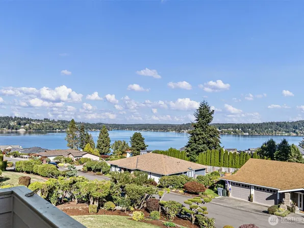 642 9th Court, Fox Island, WA 98333