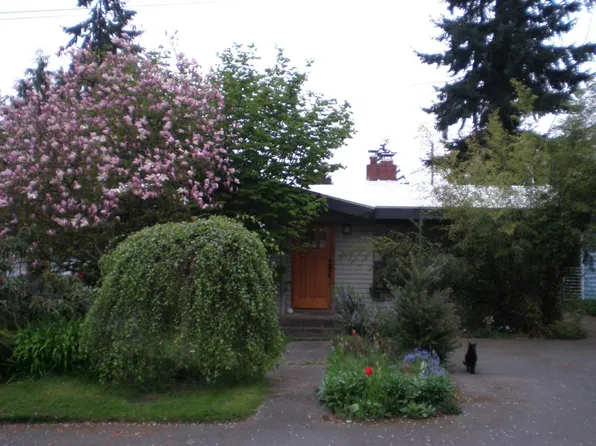 14324 Courtland Pl N, Seattle, WA 98133