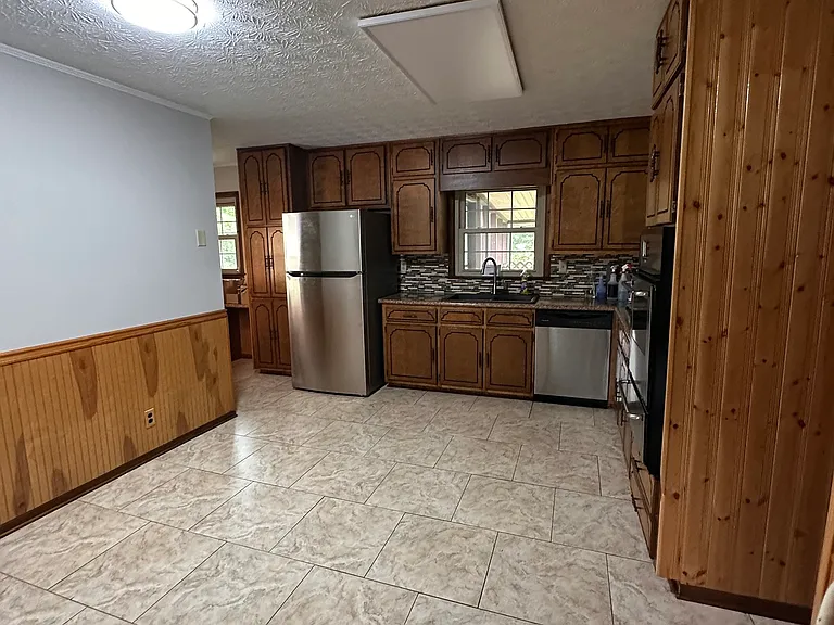 145 Redwood Cir — Photo 10