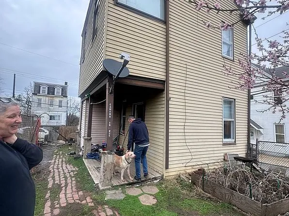 225 Penn Ave, Mount Oliver, PA 15210