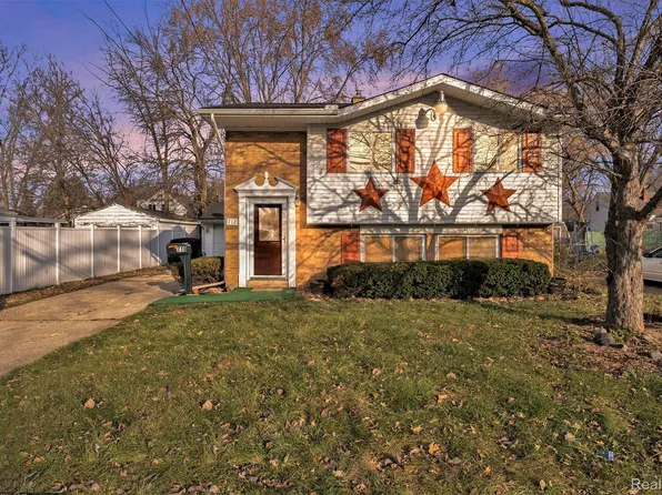 718 Neubert Ave, Flint, MI 48507