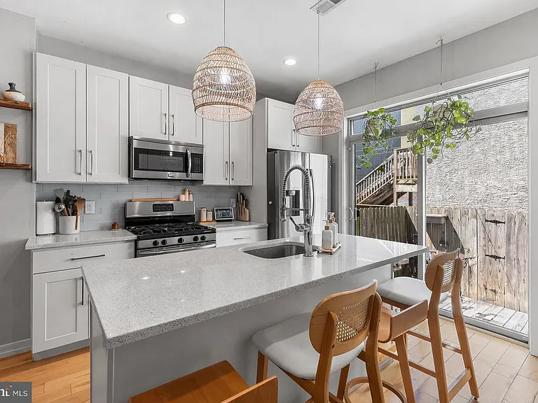 1204A S Bucknell St — Photo 2