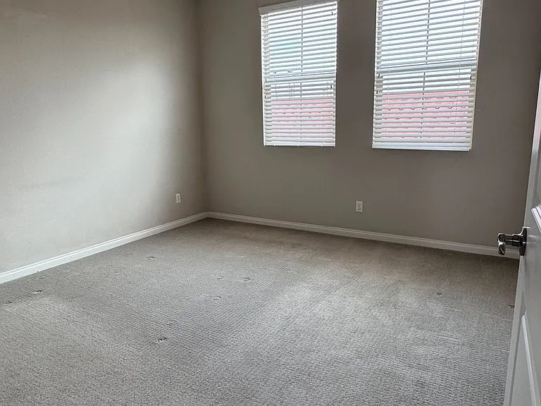 2233 W Anacasa Way — Photo 10